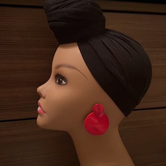 Shell Round Earring - Picture 3 of 3